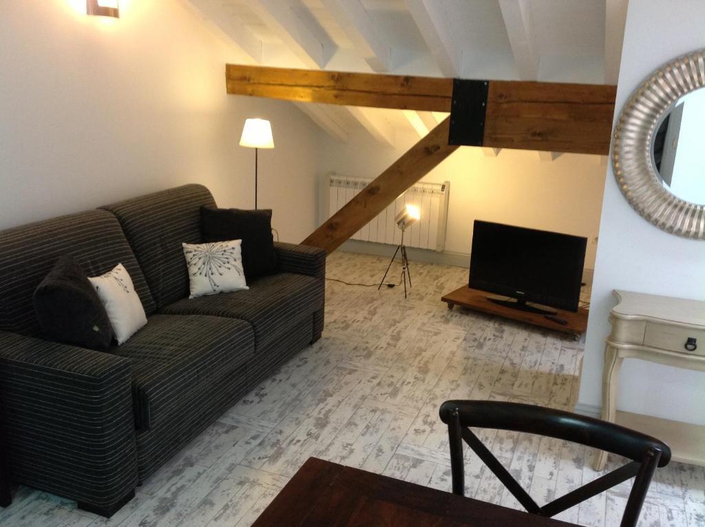 Apartamentos Rurales La Villa De Piedra Cartes Chambre photo