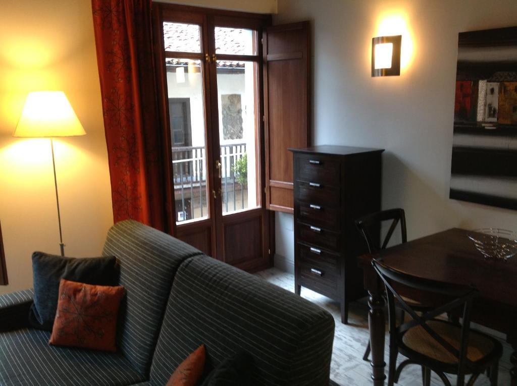 Apartamentos Rurales La Villa De Piedra Cartes Chambre photo