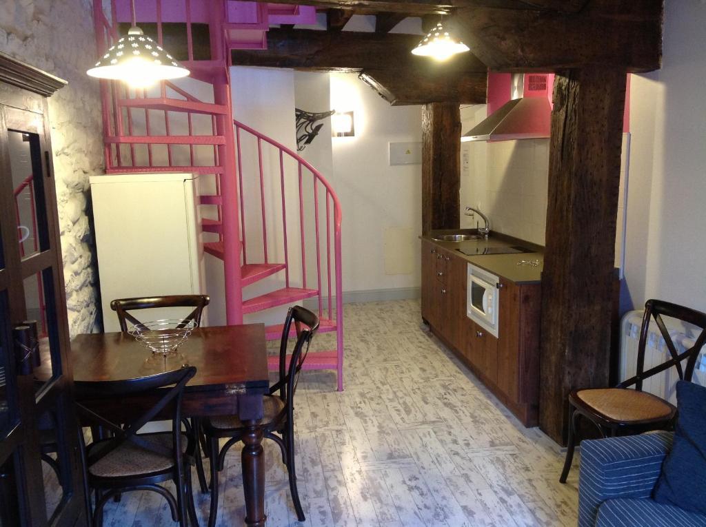 Apartamentos Rurales La Villa De Piedra Cartes Chambre photo