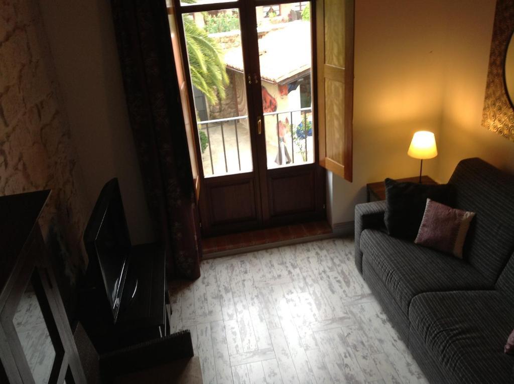 Apartamentos Rurales La Villa De Piedra Cartes Chambre photo